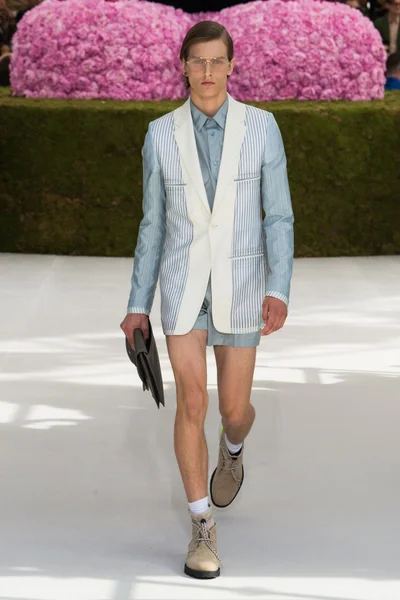 Look 4